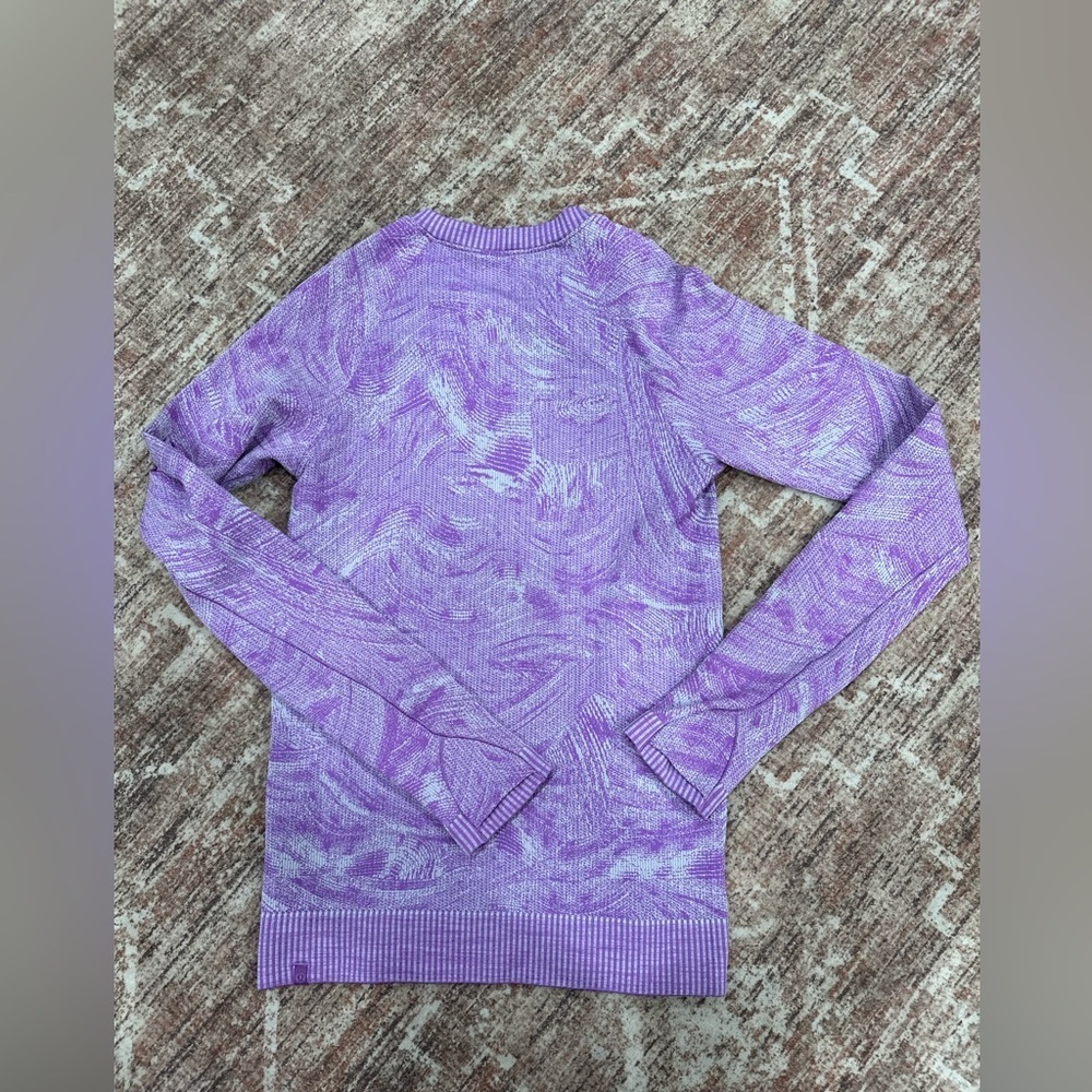 Lululemon Women Size 2 Long Sleeve Rest Less Pullover Purple Thumb Loop Lavender - Picture 7 of 9